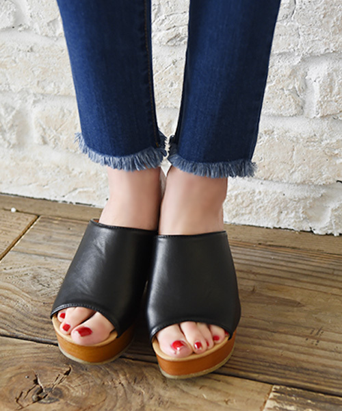 Luz Llena（ラズレナ）の「フレイドヘムデニム・美脚スキニーパンツ（デニムパンツ・レディース・ブルー/サックスブルー/ネイビー・MEDIUM/SMALL/LARGE）」の10枚目の写真