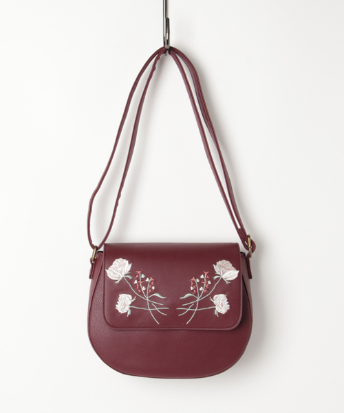 earth music&ecology（アースミュージックアンドエコロジー）の「花刺繍ショルダーバッグ（ショルダーバッグ・レディース・ブラック/ボルドー/キャメル・FREE）」の3枚目の写真