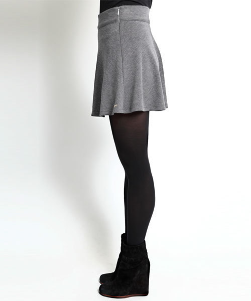 MILKFED.（ミルクフェド）の「JERSEY FLARE SKIRT（スカート・レディース・ブラック/チャコールグレー/レッド・SMALL/MEDIUM）」の5枚目の写真