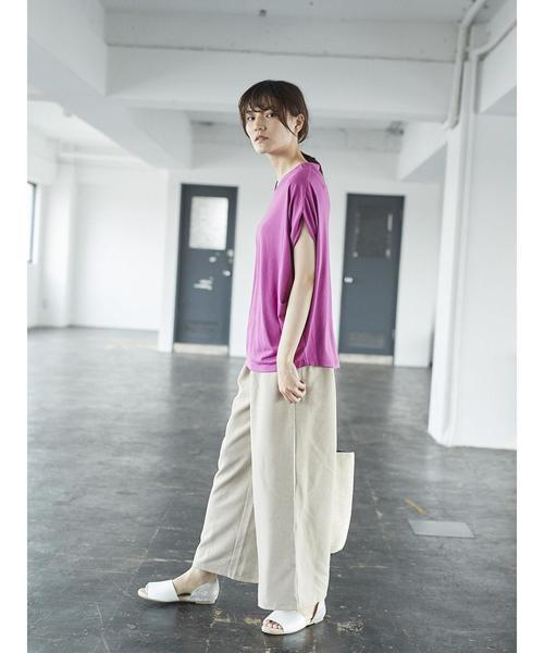 AMERICAN HOLIC（アメリカンホリック）の「・脇タックVネックカットプルオーバー（Tシャツ/カットソー・レディース・オフホワイト/カーキ/ブルー/モカ/ピンク系その他2/グレー系その他/ブラック/マスタード・FREE）」の20枚目の写真