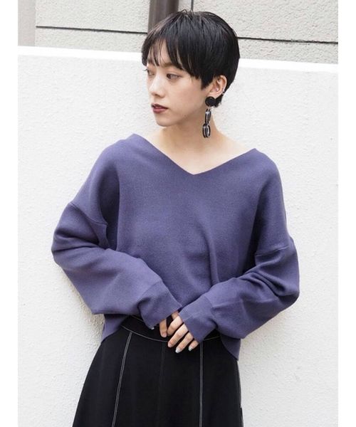 MURUA（ムルーア）の「ルーズVネックニット（ニット/セーター・レディース・ホワイト/ブラック/オレンジ/グリーン/パープル/ライトブルー/ピンク/グレー/カーキ/キャメル・FREE）」の8枚目の写真