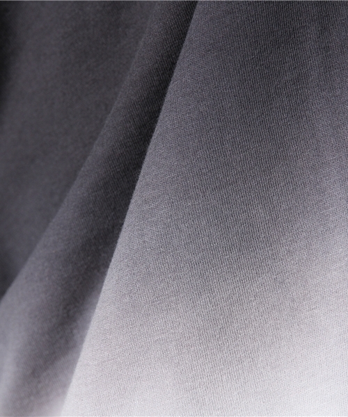 AMERICAN RAG CIE（アメリカンラグシー）の「AMERICAN RAG CIE グラデーション染めＴシャツ/108-ACX-M132-CT062（Tシャツ/カットソー・メンズ・レッド/ネイビー/ブラック・2/1）」の6枚目の写真