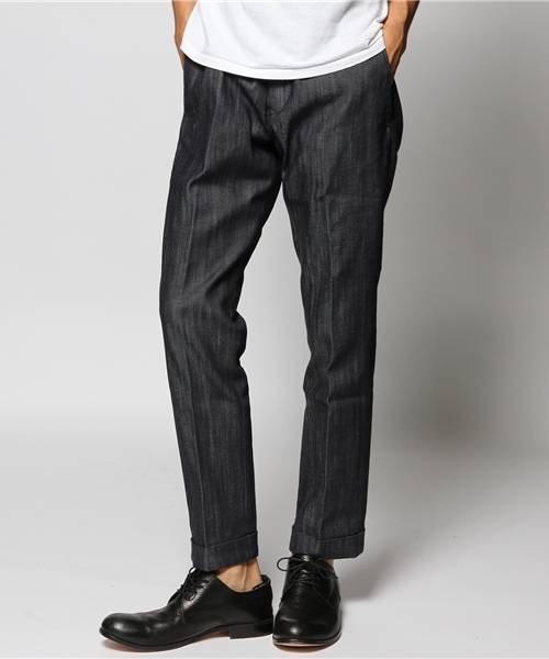 AKM（エイケイエム）の「denim croped slucks stretch denim（デニムパンツ・メンズ・ホワイト/インディゴブルー・MEDIUM/SMALL/X-LARGE/LARGE）」の2枚目の写真