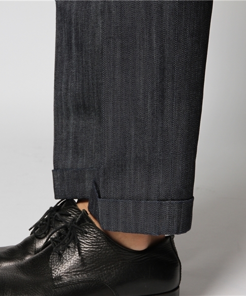 AKM（エイケイエム）の「denim croped slucks stretch denim（デニムパンツ・メンズ・ホワイト/インディゴブルー・MEDIUM/SMALL/X-LARGE/LARGE）」の8枚目の写真