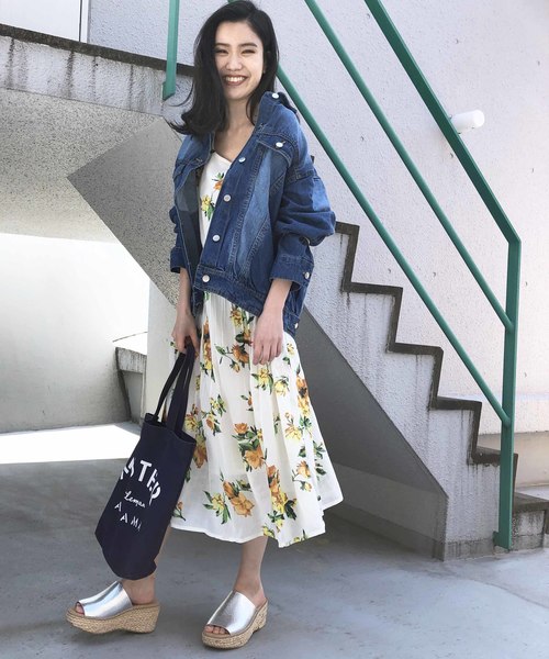 PICCIN（ピッチン）の「【WEB限定】オーバーサイズデニムジャケット（デニムジャケット・レディース・ネイビー/ブルー/ブラック・MEDIUM/LARGE）」の11枚目の写真