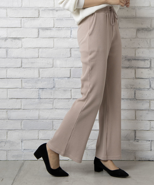 WEGO（ウィゴー）の「WEGO/フレアリブパンツ（その他パンツ・レディース・ブラック/ベージュ/アイボリー/ライトブラウン/杢グレー/オレンジ・FREE）」の6枚目の写真