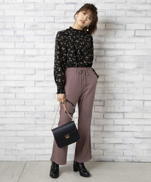 WEGO（ウィゴー）の「WEGO/フレアリブパンツ（その他パンツ・レディース・ブラック/ベージュ/アイボリー/ライトブラウン/杢グレー/オレンジ・FREE）」の18枚目の写真