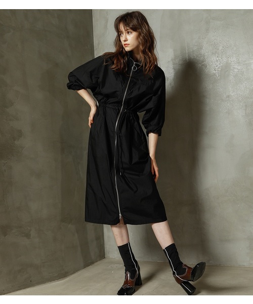 LE CIEL BLEU（ルシェルブルー）の「Track Dress（ワンピース・レディース・ブラック/ベージュ・36）」の4枚目の写真