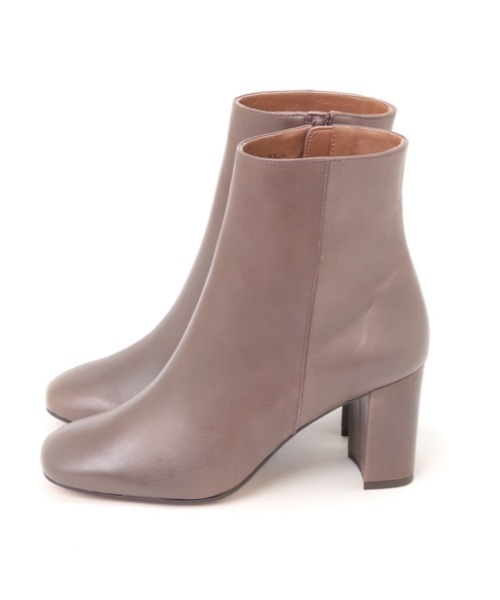 DouDou(ドゥドゥ)の「スクエアトゥショートブーツ(ブーツ・レディース・ブラック/ベージュ/ブラウン・23.5cm/24.5cm)」の11枚目の写真