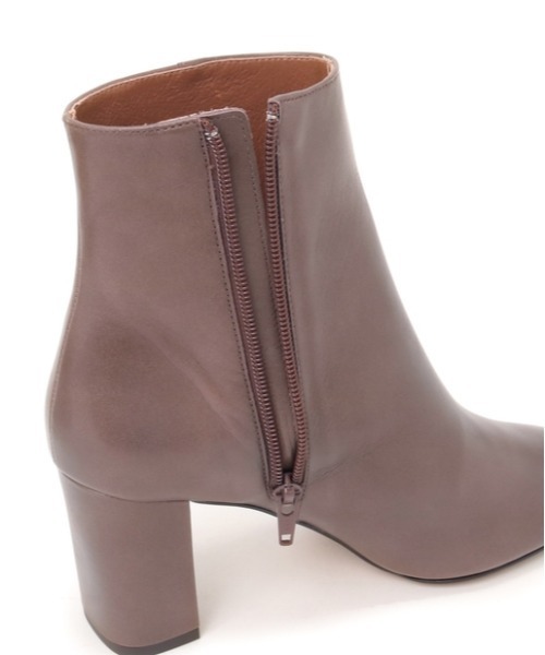 DouDou(ドゥドゥ)の「スクエアトゥショートブーツ(ブーツ・レディース・ブラック/ベージュ/ブラウン・23.5cm/24.5cm)」の7枚目の写真