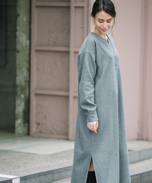 新品♡SOUSOU コラボ ストレッチコーデュロイヘンリーネックロングワンピース Munich（ミューニック）の「裏起毛ウォームサーマル ヘンリーネック