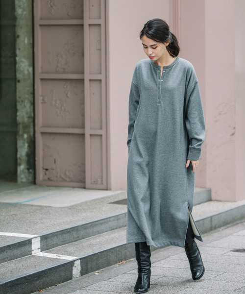 Munich（ミューニック）の「裏起毛ウォームサーマル　ヘンリーネックロングワンピース（ワンピース・レディース・ホワイト/ブラック/ベージュ/グレー・FREE）」の20枚目の写真