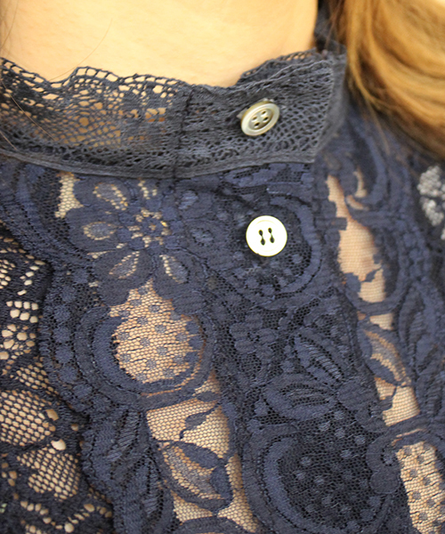 mystic（ミスティック）の「フラワーレースブラウス（シャツ/ブラウス・レディース・ブラック/ベージュ/ネイビー・FREE）」の8枚目の写真