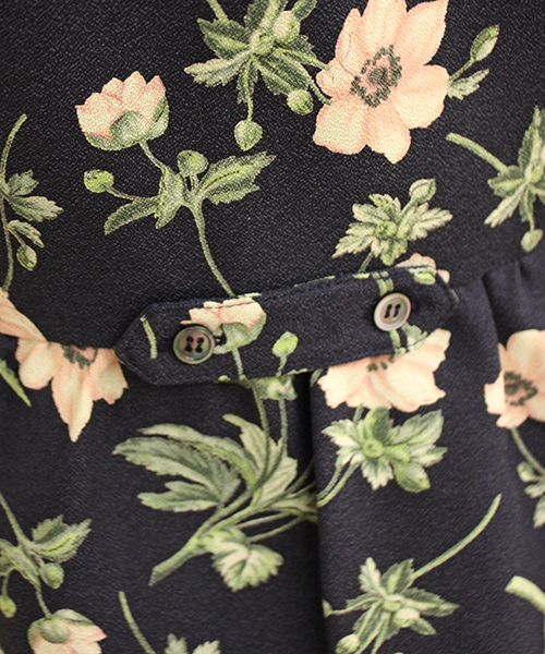 mystic（ミスティック）の「フラワーレースブラウス（シャツ/ブラウス・レディース・ブラック/ベージュ/ネイビー・FREE）」の5枚目の写真