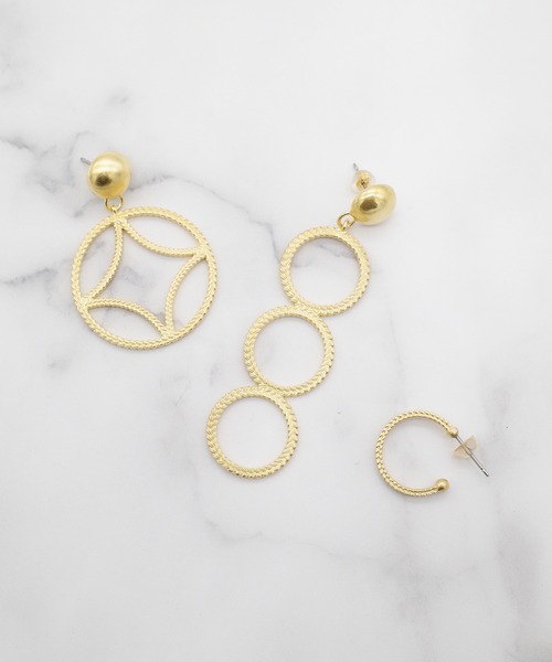 ATELIER COVA（アトリエコバ）の「【ATELIER COVA/アトリエコバ】三つ編み柄三連リングピアス　シングル（ピアス（片耳用）・レディース・シルバー/ゴールド・FREE）」の6枚目の写真