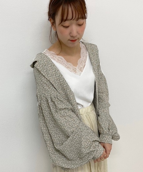 apres jour(アプレジュール)の「花柄袖ボリュームブラウス【ZOZOTOWN限定アイテム】(シャツ/ブラウス・レディース・ベージュ/オフホワイト/サックスブルー/アイボリー/ミント・フリー)」の14枚目の写真