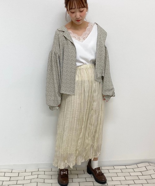 apres jour(アプレジュール)の「花柄袖ボリュームブラウス【ZOZOTOWN限定アイテム】(シャツ/ブラウス・レディース・ベージュ/オフホワイト/サックスブルー/アイボリー/ミント・フリー)」の17枚目の写真