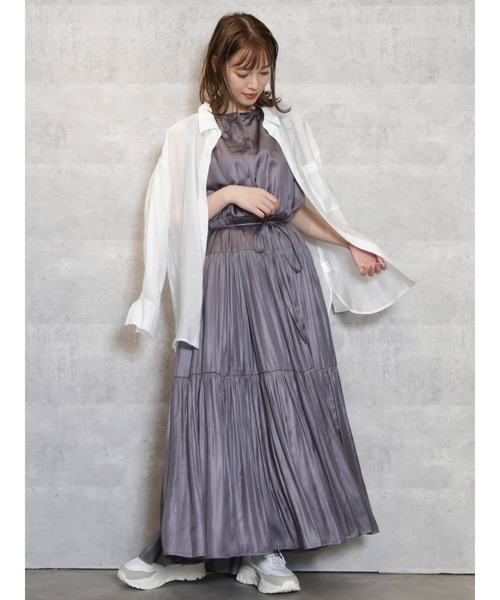 dazzlin（ダズリン）の「シャイニーティアードフレアワンピース（ワンピース・レディース・パープル/ブルー/アイボリー・FREE）」の15枚目の写真