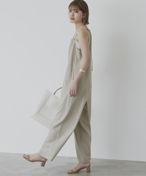 Aunt Marie's(アントマリーズ)の「リラックスサロペット【低身長向けSサイズ展開有】(サロペット/オーバーオール・レディース・ブラック/ベージュ・SMALL/FREE)」の4枚目の写真