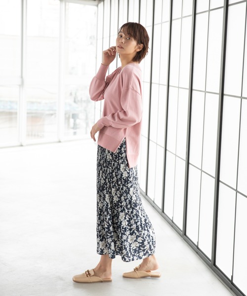 Rewde（ルゥデ）の「袖ボリュームＶネックニット（1R14-02176）（ニット/セーター・レディース・ホワイト/ブルー/ピンク・M）」の10枚目の写真