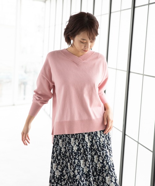 Rewde（ルゥデ）の「袖ボリュームＶネックニット（1R14-02176）（ニット/セーター・レディース・ホワイト/ブルー/ピンク・M）」の12枚目の写真