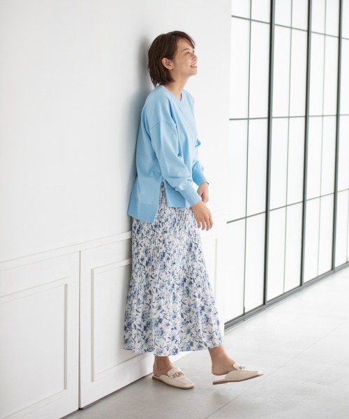 Rewde（ルゥデ）の「袖ボリュームＶネックニット（1R14-02176）（ニット/セーター・レディース・ホワイト/ブルー/ピンク・M）」の8枚目の写真