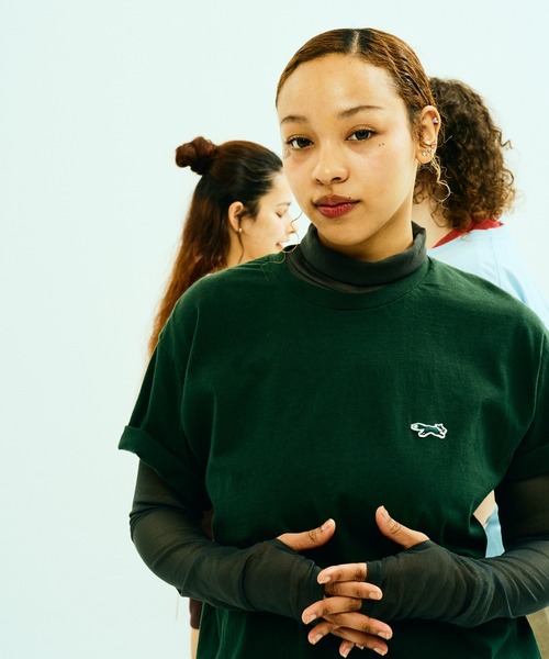 PENNEYS(ぺニーズ)の「PENNEY'S / ペニーズ THE FOX ONE-POINT BASIC CREW SS TEE フォックス ワンポイント 無地Tシャツ(Tシャツ/カットソー・メンズ・ネイビー/パープル/ダークブラウン/サンドベージュ/グリーン/ブラック/ホワイト/グレー/ブルー系/ピンク系・MEDIUM/LARGE/SMALL/X-LARGE)」の6枚目の写真