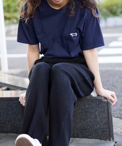 PENNEYS(ぺニーズ)の「PENNEY'S / ペニーズ THE FOX ONE-POINT BASIC CREW SS TEE フォックス ワンポイント 無地Tシャツ(Tシャツ/カットソー・メンズ・ネイビー/パープル/ダークブラウン/サンドベージュ/グリーン/ブラック/ホワイト/グレー/ブルー系/ピンク系・MEDIUM/LARGE/SMALL/X-LARGE)」の11枚目の写真