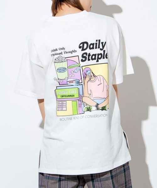 WEGO（ウィゴー）の「WEGO/グラフィックビッグシルエットTシャツ（Tシャツ/カットソー・レディース・ダークグリーン/イエロー/ピンク/ホワイト/ブルー/その他1/スミクロ/ホワイト系その他/オレンジ/その他2/サックスブルー/イエロー系その他/ライム/オフホワイト/その他3/その他5/その他4/その他6・MEDIUM/SMALL）」の14枚目の写真