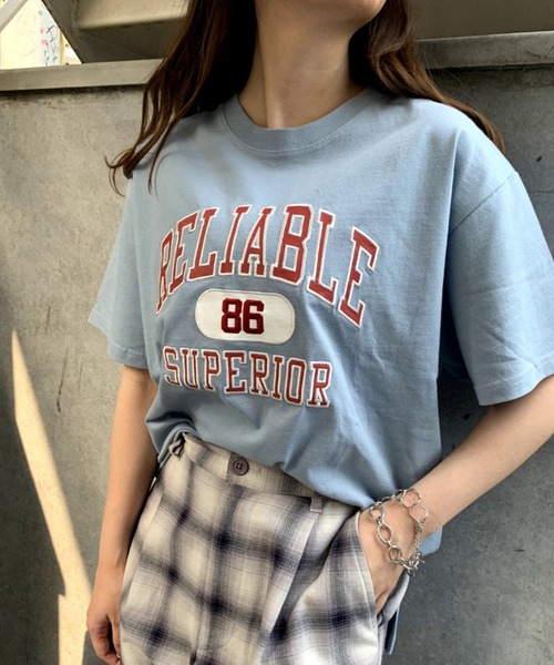 WEGO（ウィゴー）の「WEGO/グラフィックビッグシルエットTシャツ（Tシャツ/カットソー・レディース・ダークグリーン/イエロー/ピンク/ホワイト/ブルー/その他1/スミクロ/ホワイト系その他/オレンジ/その他2/サックスブルー/イエロー系その他/ライム/オフホワイト/その他3/その他5/その他4/その他6・MEDIUM/SMALL）」の8枚目の写真