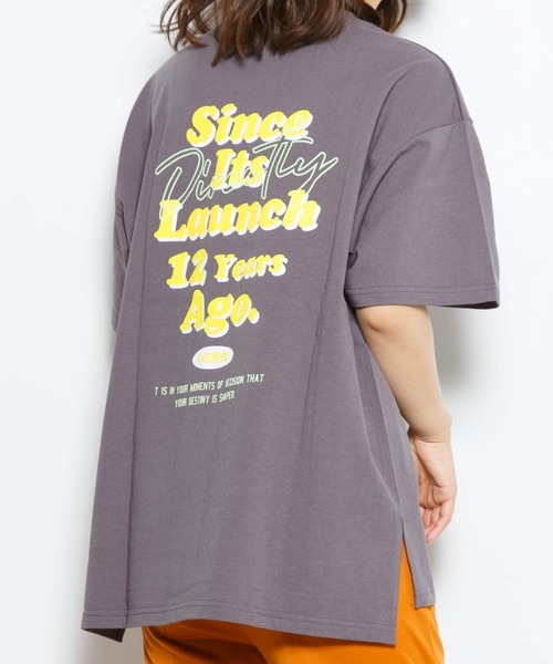 WEGO（ウィゴー）の「WEGO/グラフィックビッグシルエットTシャツ（Tシャツ/カットソー・レディース・ダークグリーン/イエロー/ピンク/ホワイト/ブルー/その他1/スミクロ/ホワイト系その他/オレンジ/その他2/サックスブルー/イエロー系その他/ライム/オフホワイト/その他3/その他5/その他4/その他6・MEDIUM/SMALL）」の5枚目の写真