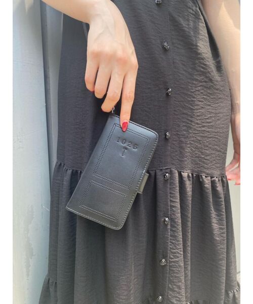 EATME(イートミー)の「ROOMスマホケース (マルチサイズ)(スマホケース/カバー・レディース・ブラック/クリーム・FREE)」の8枚目の写真