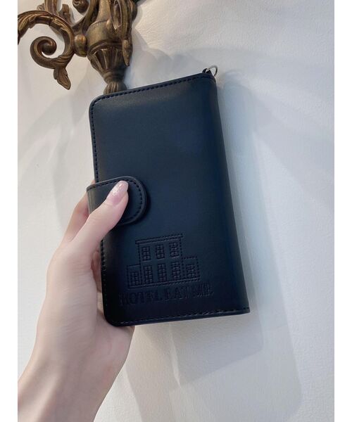 EATME(イートミー)の「ROOMスマホケース (マルチサイズ)(スマホケース/カバー・レディース・ブラック/クリーム・FREE)」の4枚目の写真