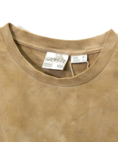 Gramicci（グラミチ）の「GRAMICCI/グラミチ 　 TIE DYE ONE POINT TEE（Tシャツ/カットソー・メンズ・ベージュ/パープル/オリーブ・MEDIUM/LARGE/X-LARGE）」の13枚目の写真