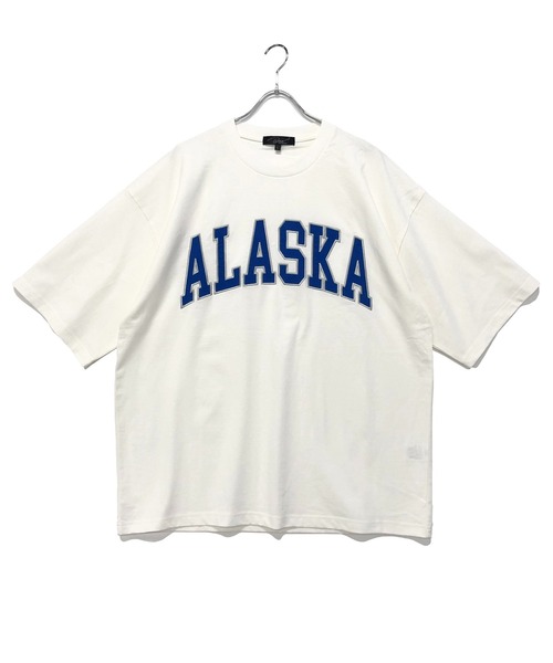 Beno(ビーノ)の「貼付け アーチロゴ ルーズシルエット Tシャツ 【ALASKA】(Tシャツ/カットソー・メンズ・オフホワイト/アイボリー/ブラック/オートミール/ラベンダー・M/L)」の2枚目の写真