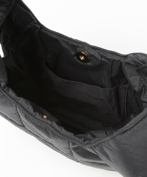 Heather（ヘザー）の「マシュマロナイロンバッグ　958025（トートバッグ・レディース・ホワイト/ブラック・ONE SIZE）」の13枚目の写真