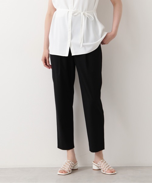 NATURAL BEAUTY BASIC(ナチュラルビューティーベーシック)の「リラックステーパードパンツ(その他パンツ・レディース・ブラック/グレー/ピンク・X-SMALL/SMALL/MEDIUM)」の2枚目の写真