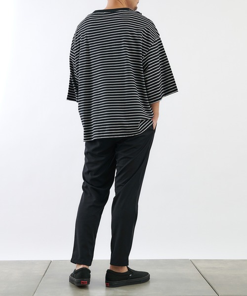 COLONY 2139（コロニートゥーワンスリーナイン）の「細ボーダー天竺BIGTシャツ/ビッグシルエットボーダーTシャツ（Tシャツ/カットソー・メンズ・ホワイト/ブラック・MEDIUM/LARGE）」の22枚目の写真