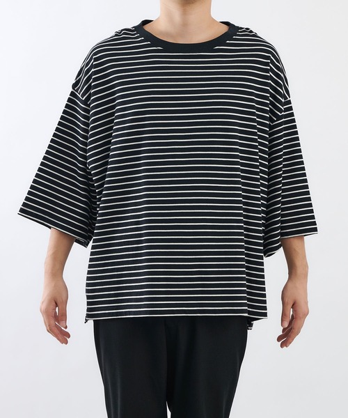 COLONY 2139（コロニートゥーワンスリーナイン）の「細ボーダー天竺BIGTシャツ/ビッグシルエットボーダーTシャツ（Tシャツ/カットソー・メンズ・ホワイト/ブラック・MEDIUM/LARGE）」の7枚目の写真