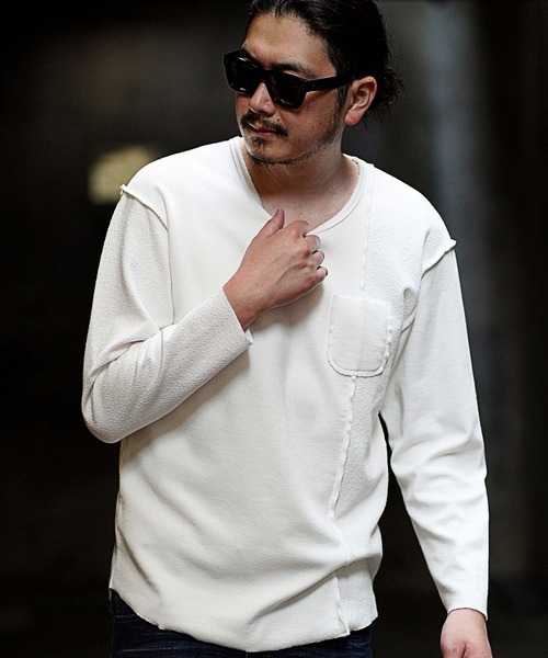 RATTLE TRAP（ラトルトラップ）の「Uネックカットオフウォッシュ加工（Tシャツ/カットソー・メンズ・ホワイト/ブラック/ブラック×ホワイト・LL/M/L）」の2枚目の写真