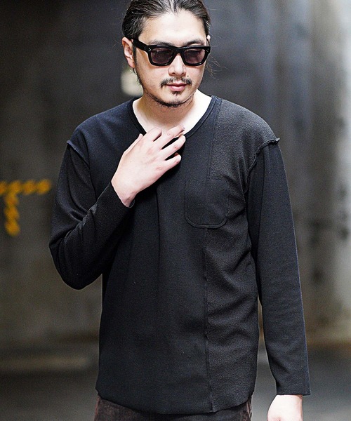 RATTLE TRAP（ラトルトラップ）の「Uネックカットオフウォッシュ加工（Tシャツ/カットソー・メンズ・ホワイト/ブラック/ブラック×ホワイト・LL/M/L）」の3枚目の写真