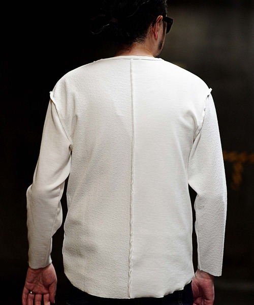 RATTLE TRAP（ラトルトラップ）の「Uネックカットオフウォッシュ加工（Tシャツ/カットソー・メンズ・ホワイト/ブラック/ブラック×ホワイト・LL/M/L）」の6枚目の写真