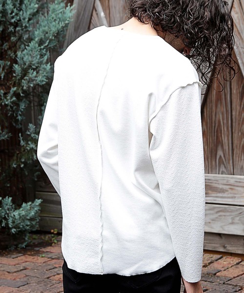 RATTLE TRAP（ラトルトラップ）の「Uネックカットオフウォッシュ加工（Tシャツ/カットソー・メンズ・ホワイト/ブラック/ブラック×ホワイト・LL/M/L）」の17枚目の写真