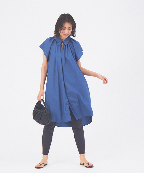 qualite（カリテ）の「ギャザーショルダーロングシャツ（シャツ/ブラウス・レディース・オフホワイト/ブルー・フリー）」の13枚目の写真