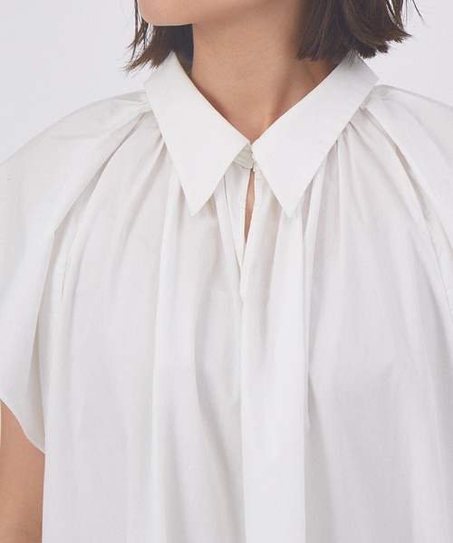 qualite（カリテ）の「ギャザーショルダーロングシャツ（シャツ/ブラウス・レディース・オフホワイト/ブルー・フリー）」の12枚目の写真