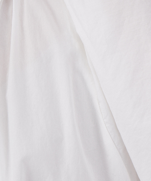 qualite（カリテ）の「ギャザーショルダーロングシャツ（シャツ/ブラウス・レディース・オフホワイト/ブルー・フリー）」の8枚目の写真