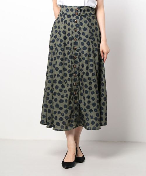 Te chichi TERRASSE（テチチテラス）の「花柄フレアスカート（スカート・レディース・カーキ/キナリ/ブラック・ﾌﾘ-）」の6枚目の写真