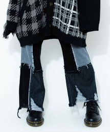 FULL OF PATCHES デニムパンツ