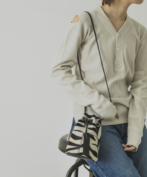 marco masi（マルコマージ）の「MARCO MASI　ZEBRA MINIBAG（ショルダーバッグ・レディース・ブラック系その他・-）」の5枚目の写真