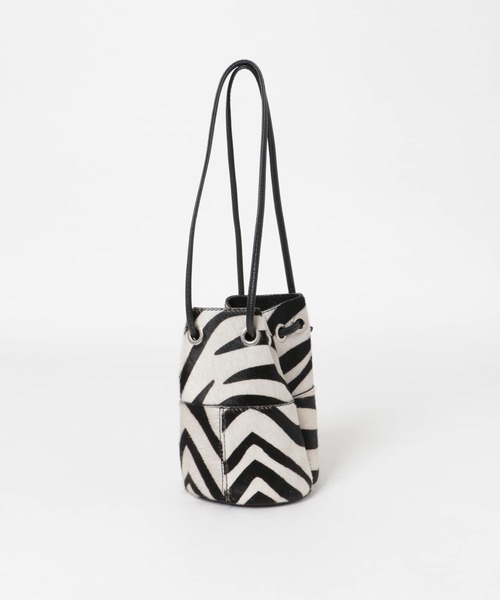 marco masi（マルコマージ）の「MARCO MASI　ZEBRA MINIBAG（ショルダーバッグ・レディース・ブラック系その他・-）」の9枚目の写真